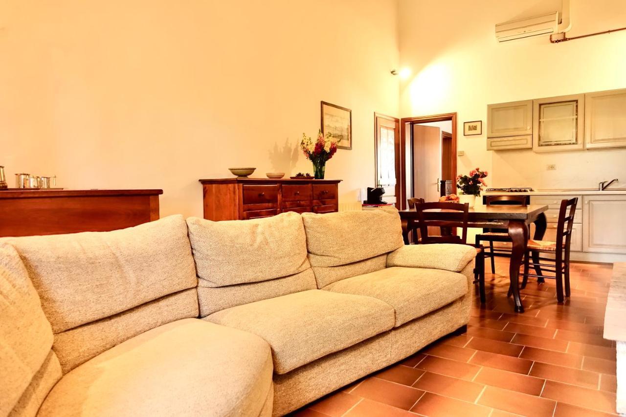 Agriturismo Montioni ソヴィチッレ エクステリア 写真